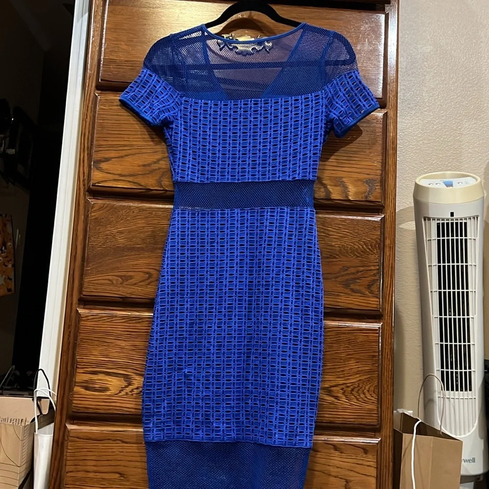 Guess‎ Dress - Picture 6 of 7